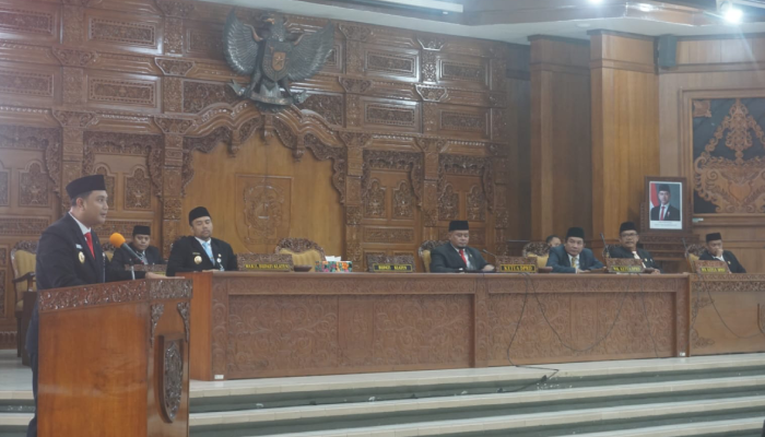 Rapat paripurna dengan agenda penyampaian pidato sambutan Bupati Klaten masa jabatan 2025-2030 di Gedung Paripurna DPRD Klaten