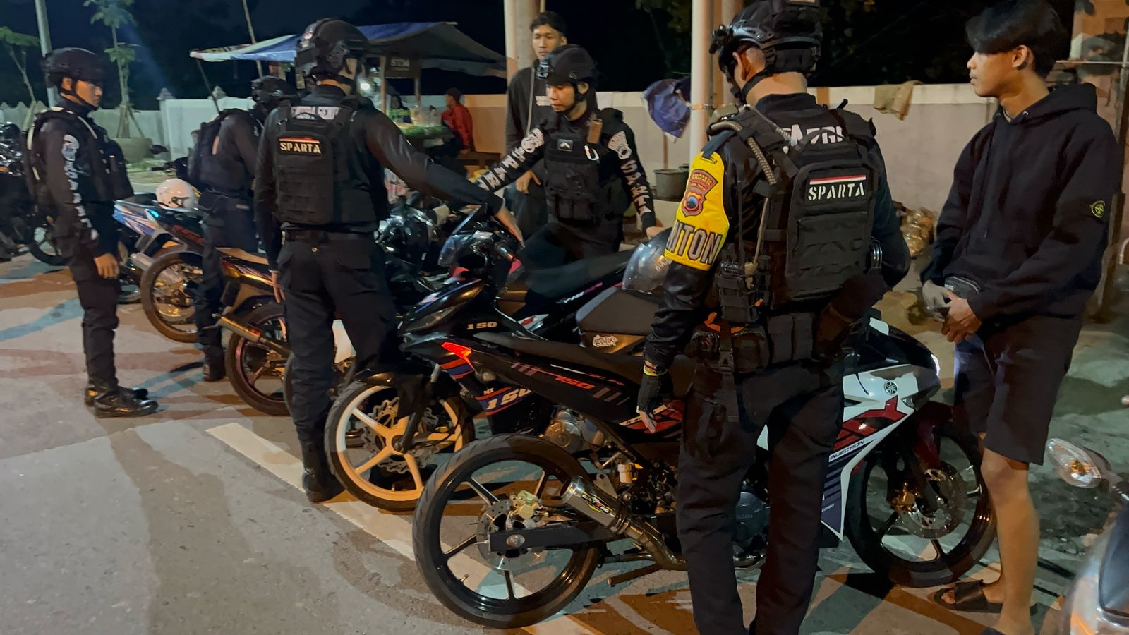 Tim Sparta Polresta Surakarta amankan&nbsp;lima unit sepeda motor yang diduga untuk Balap Liar di Simpang Joglo,&nbsp;Senin (3/3/2025) dinihari.