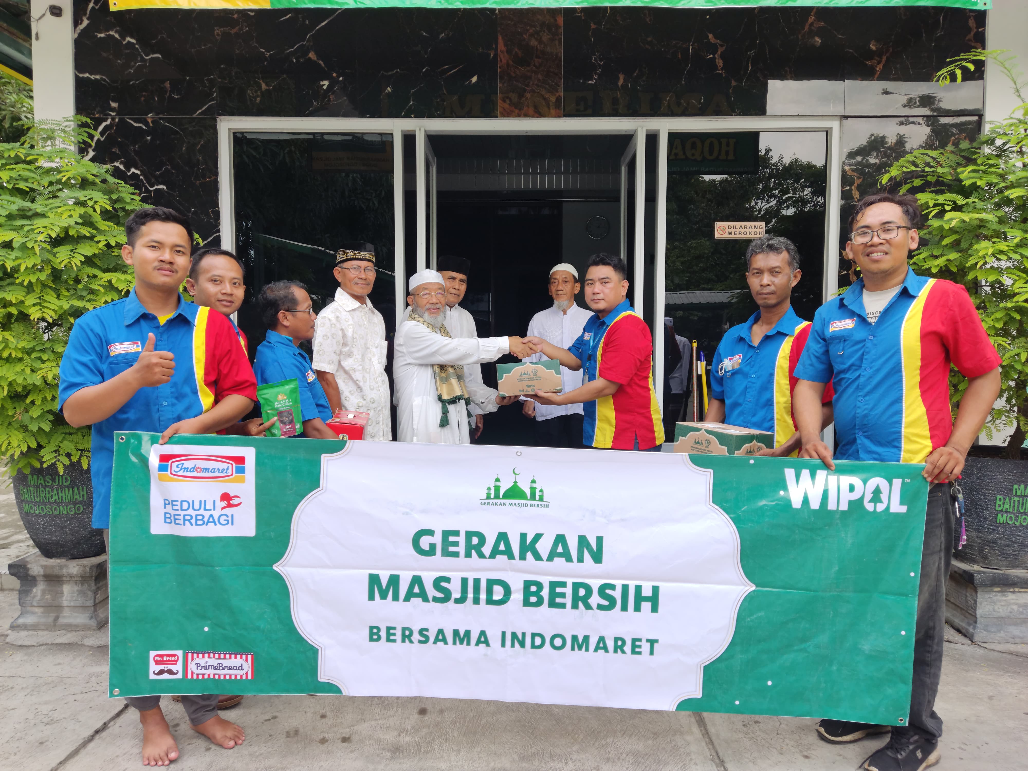 Secara keseluruhan program GMB juga akan mendukung kebersihan 50.000 masjid di 15 provinsi. Salah satunya digelar di Kota Solo.