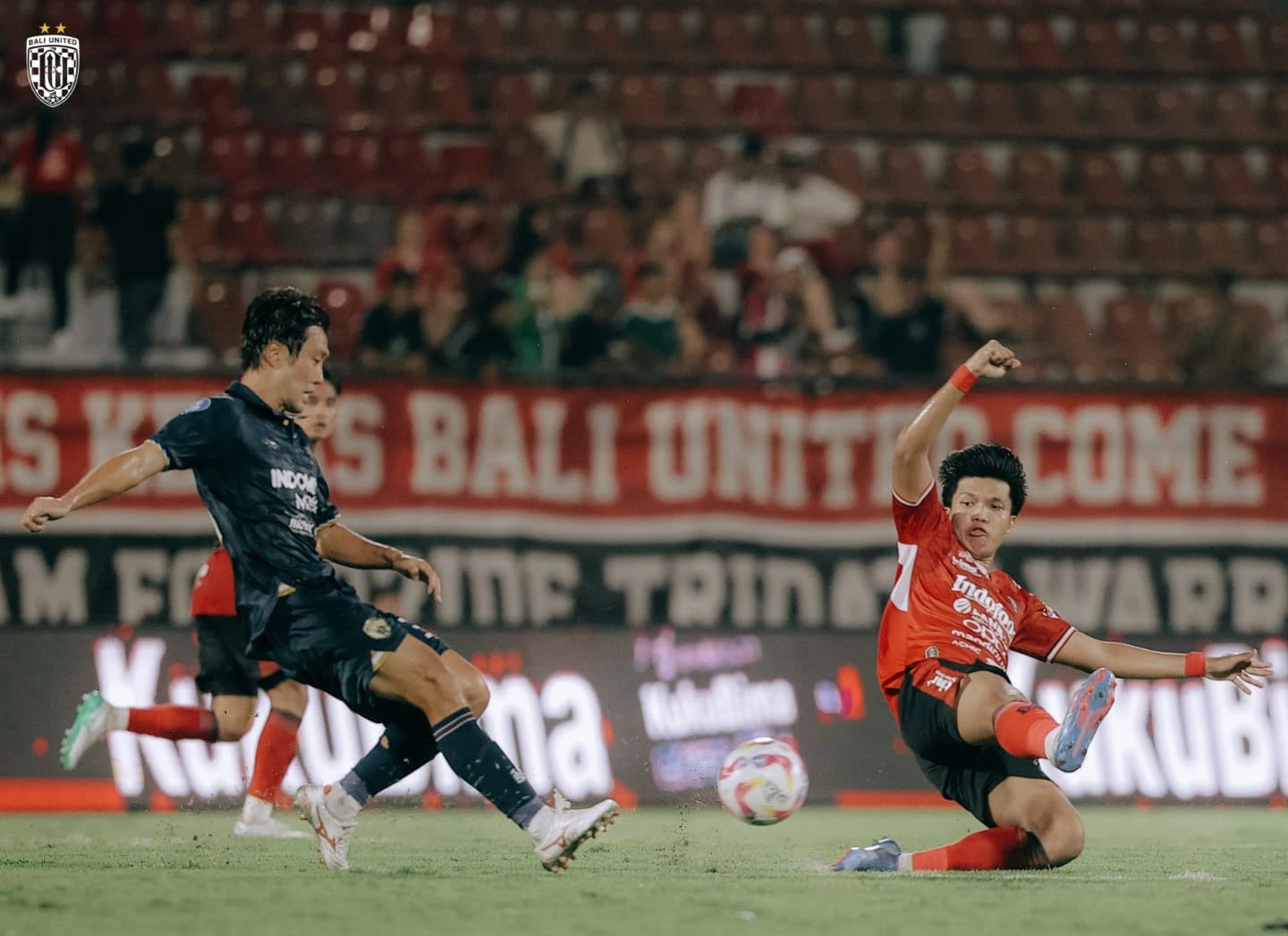 SARAT GENGSI: Laga Bali United melawan Persita Tangerang di&nbsp; Stadion Kapten I Wayan Dipta Gianyar (2/3).