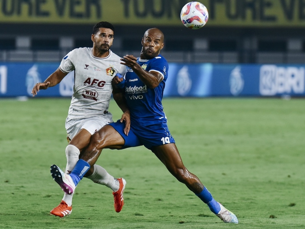 Laga Persib Bandung vs Persik Kediri di GBLA (5/3/2025)