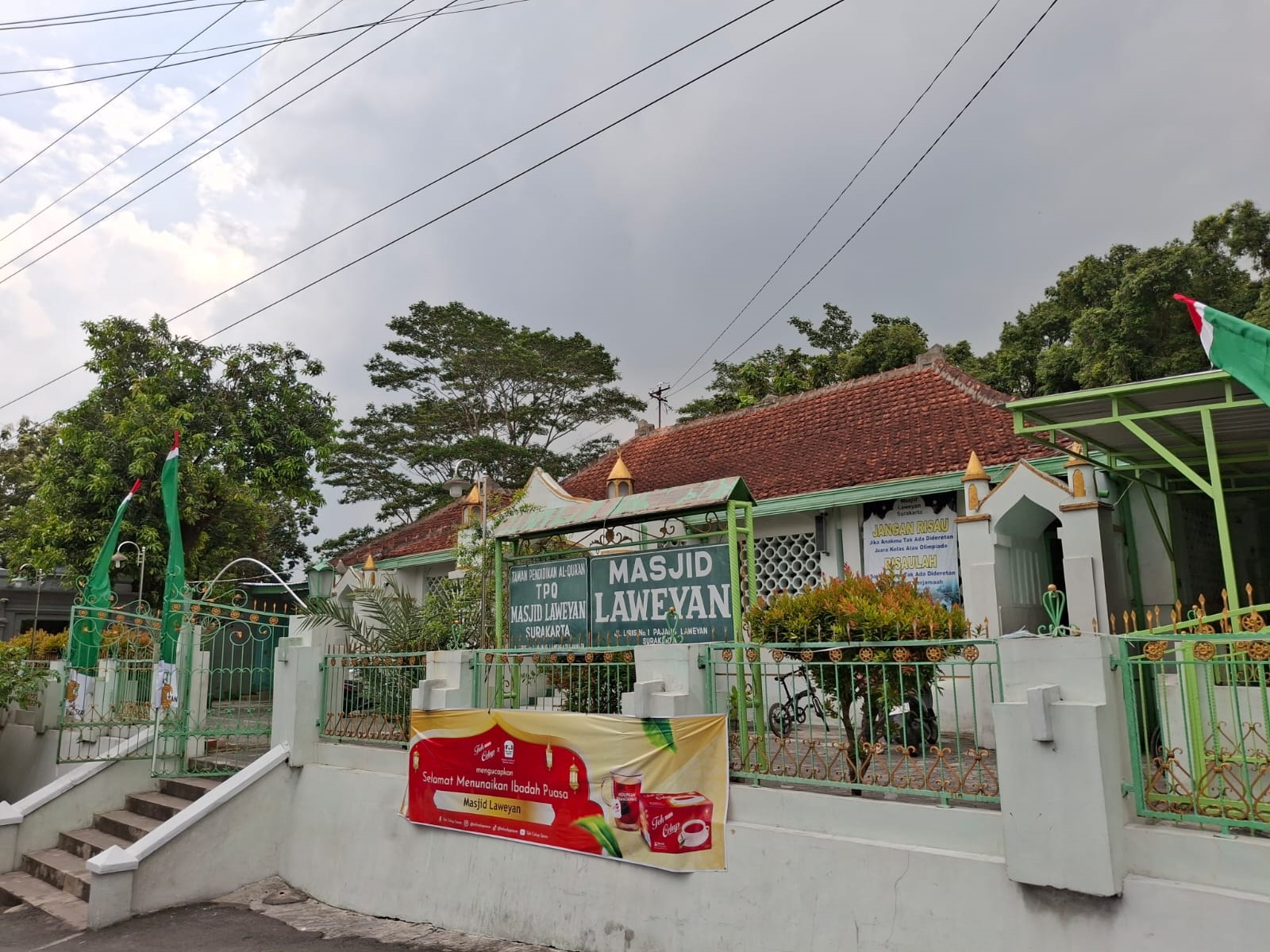 MASIH KUKUH: Masjid Laweyan jadi salah satu masjid tertua di Kota Solo.