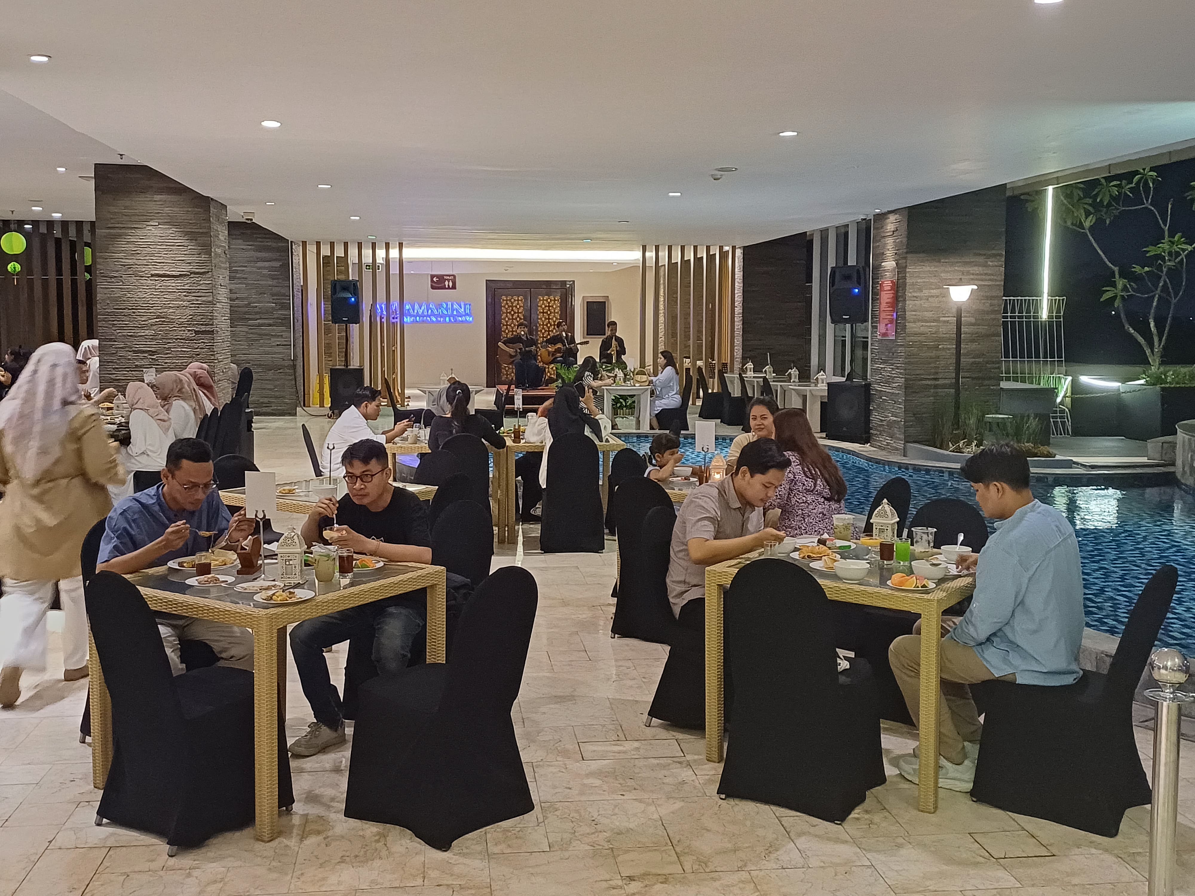 Suasana buka puasa Bubaran Vol.2 di Alana Hotel Solo.