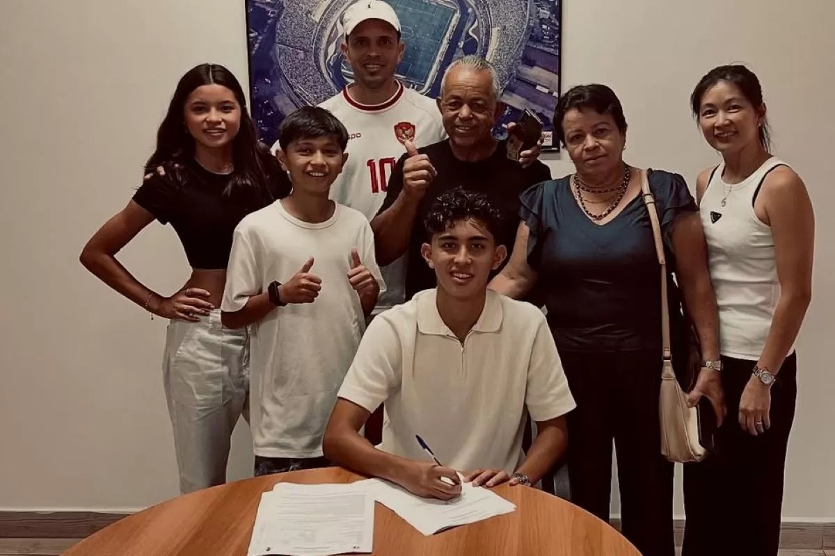 Pemain Timnas Indonesia U-20 Welber Jardim menandatangani kontrak profesional pertama bersama Sao Paolo FC di Brasil.