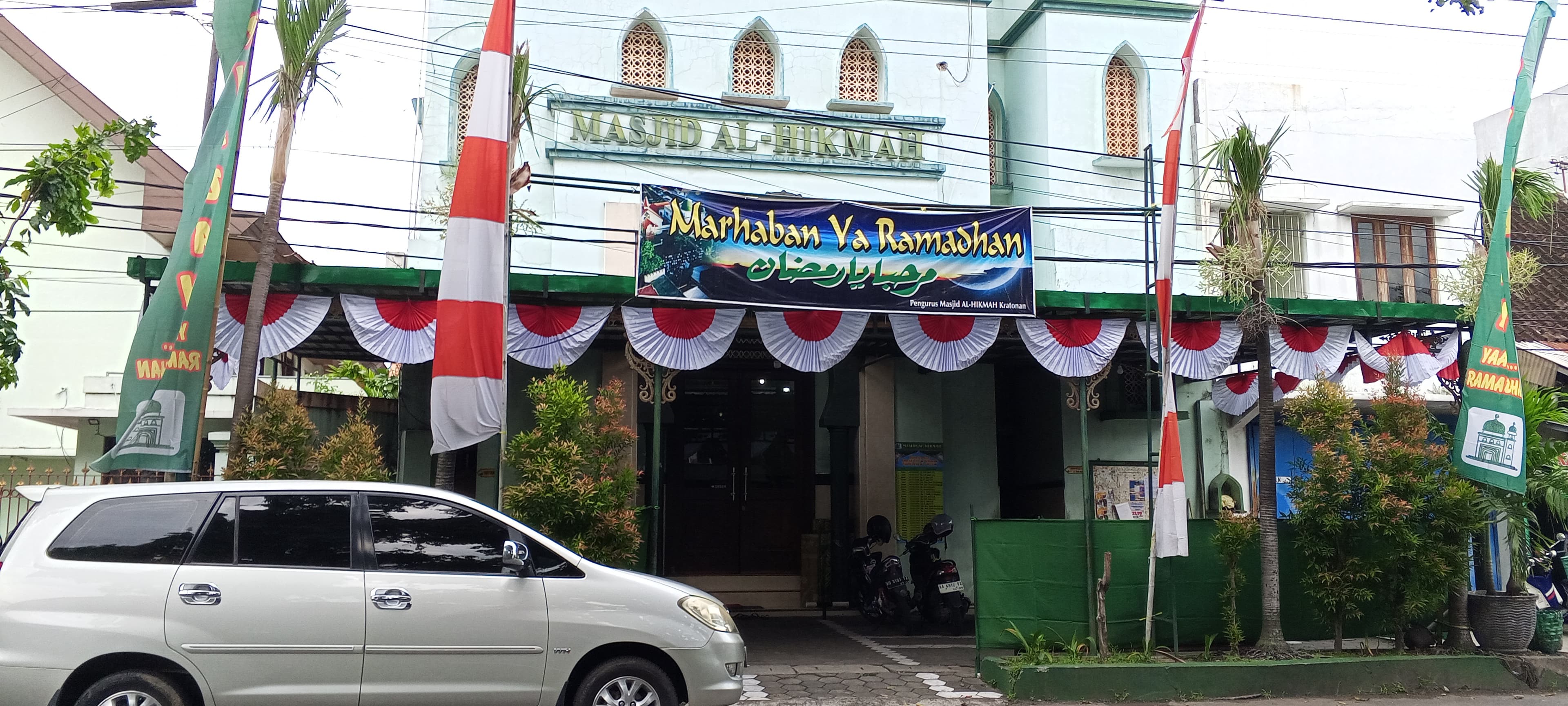 Masjid Al-Hikmah yang berada di Jalan Gatot Subroto, Kota Solo.