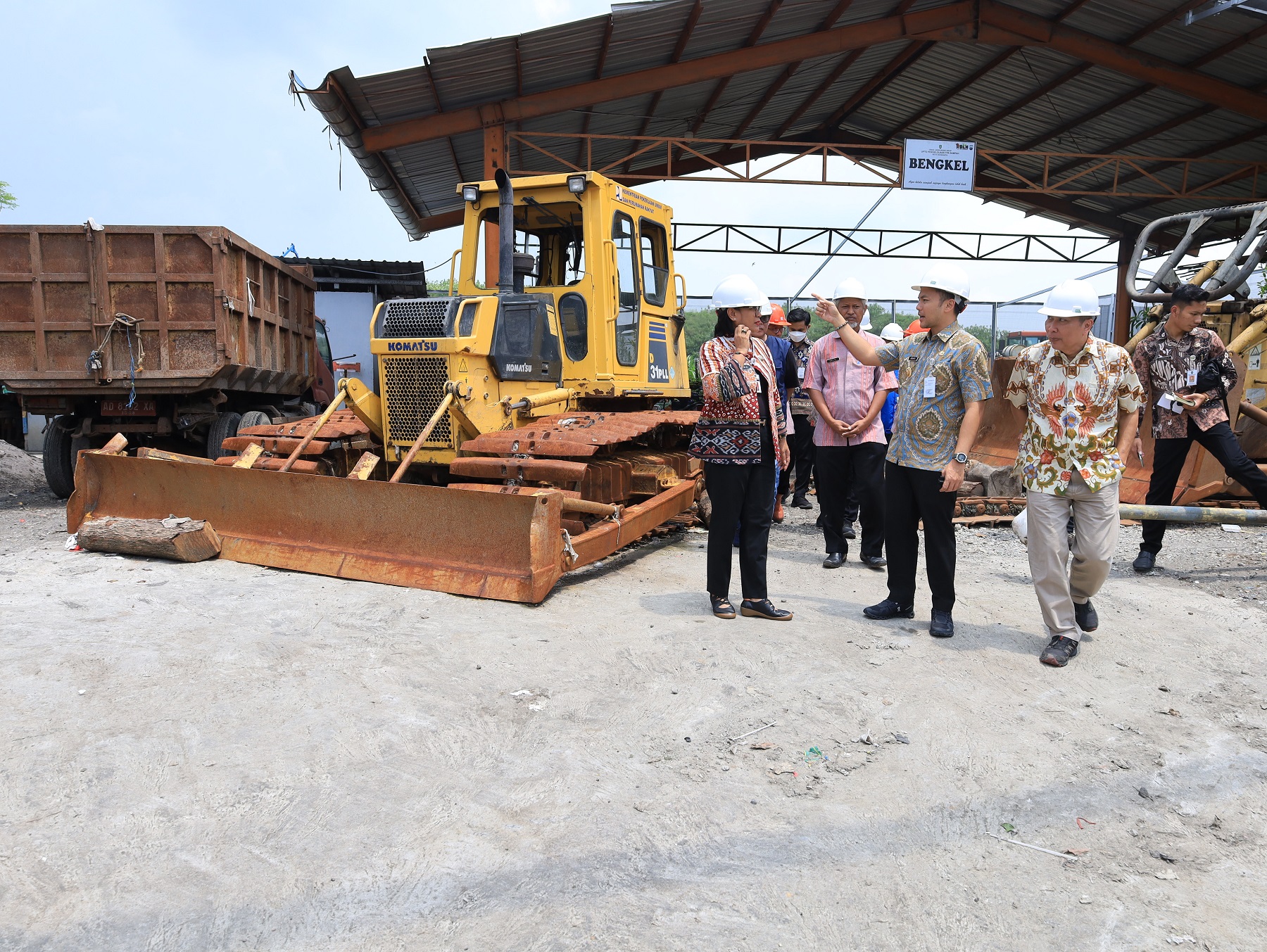 Wali Kota Solo Respati Ardi tinjau kondisi TPA Putri Cempo. (Humas Pemkot Solo)