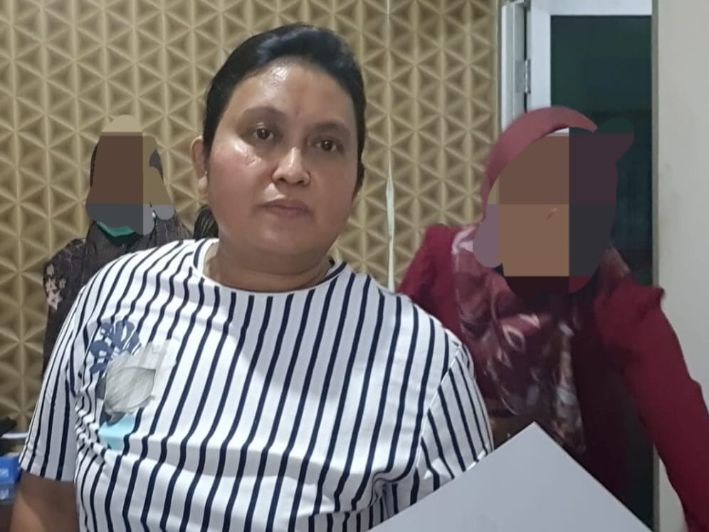 Sumiyati, mantan manager operasional CV Flamboyant Plastik Mojosongo ditahan dalam kasus dugaan penggelapan.