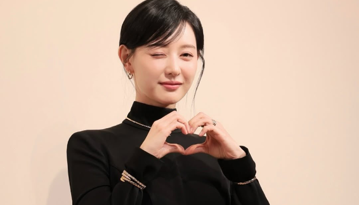 Kim Ji Won.