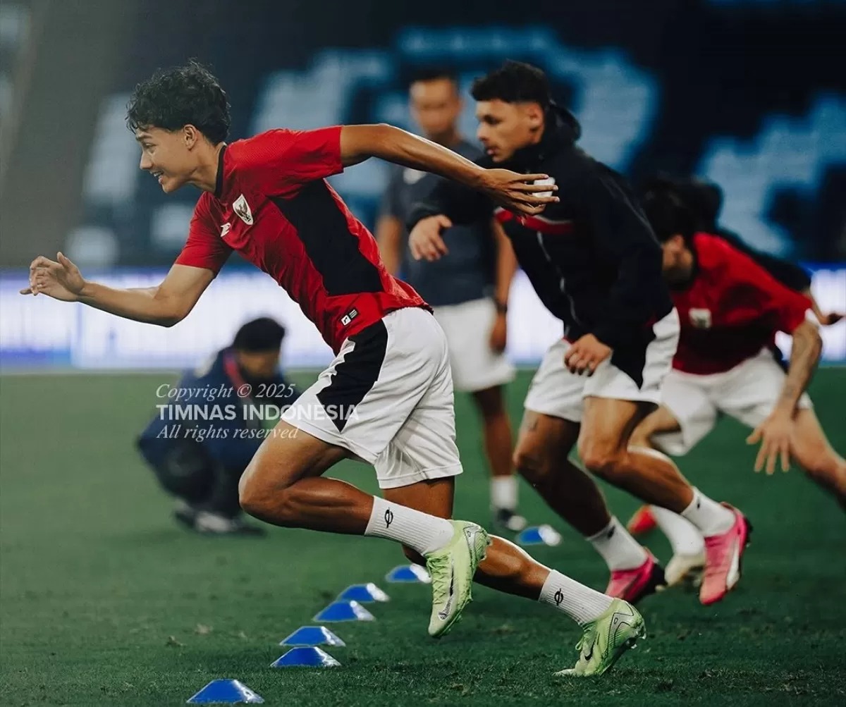 Skuad Timnas Indonesia sedang berlatih jelang pertandingan kontra Australia.