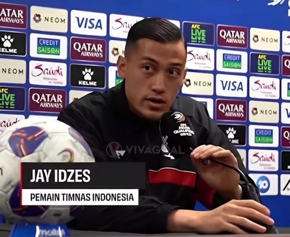 Jay Idzes saat konferensi pers jelang laga kontra Australia.