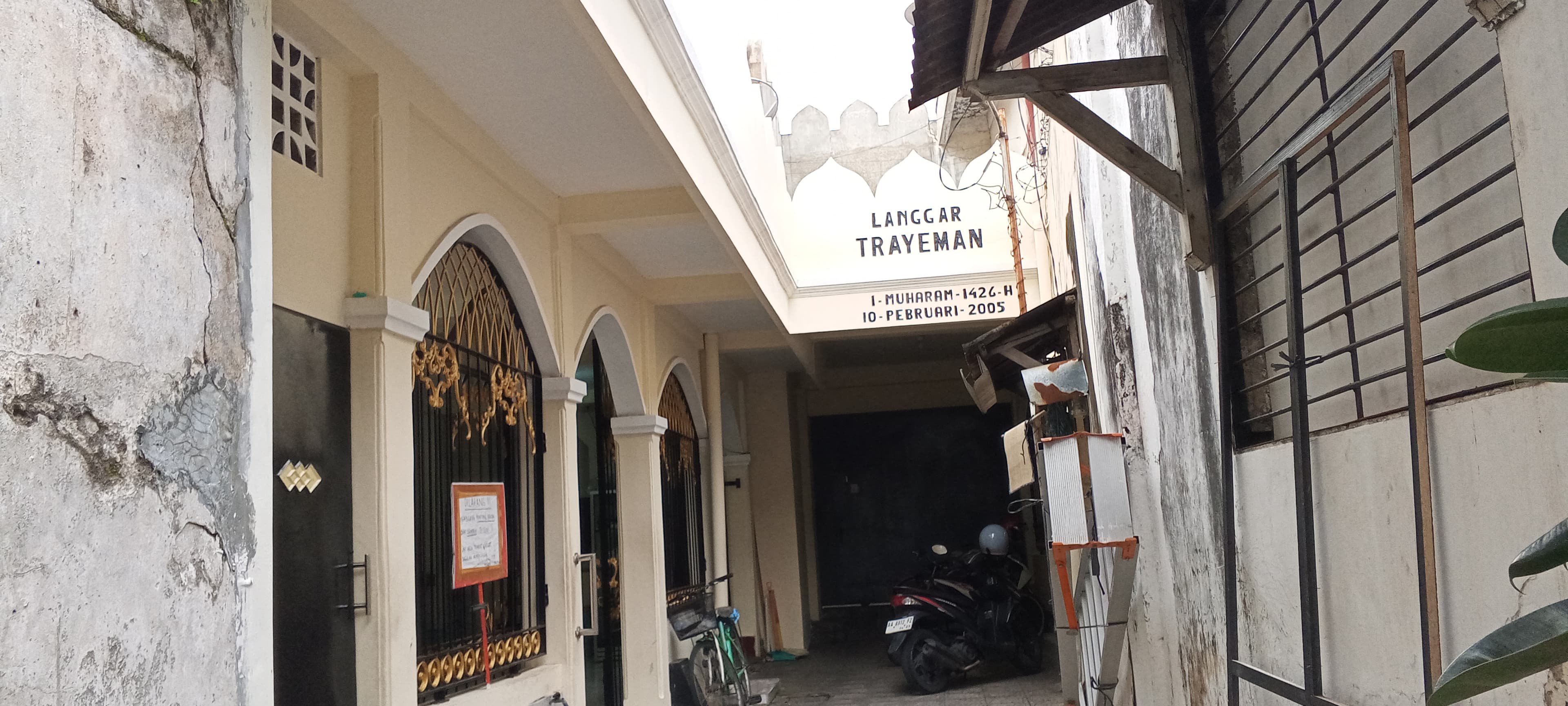 Langgar Trayeman di Kauman, Kota Solo.