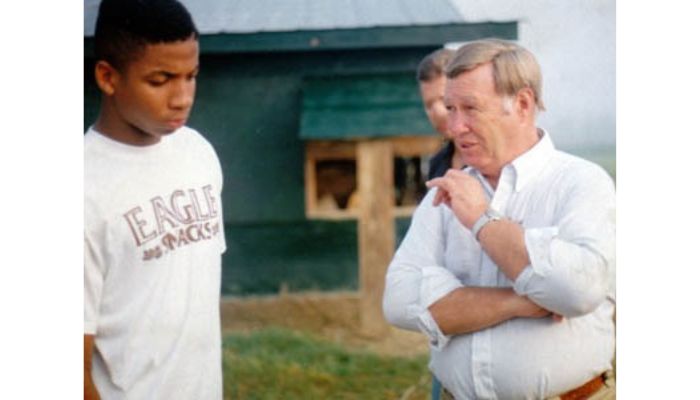Sheriff Truesdale saat bersama Christopher Davis