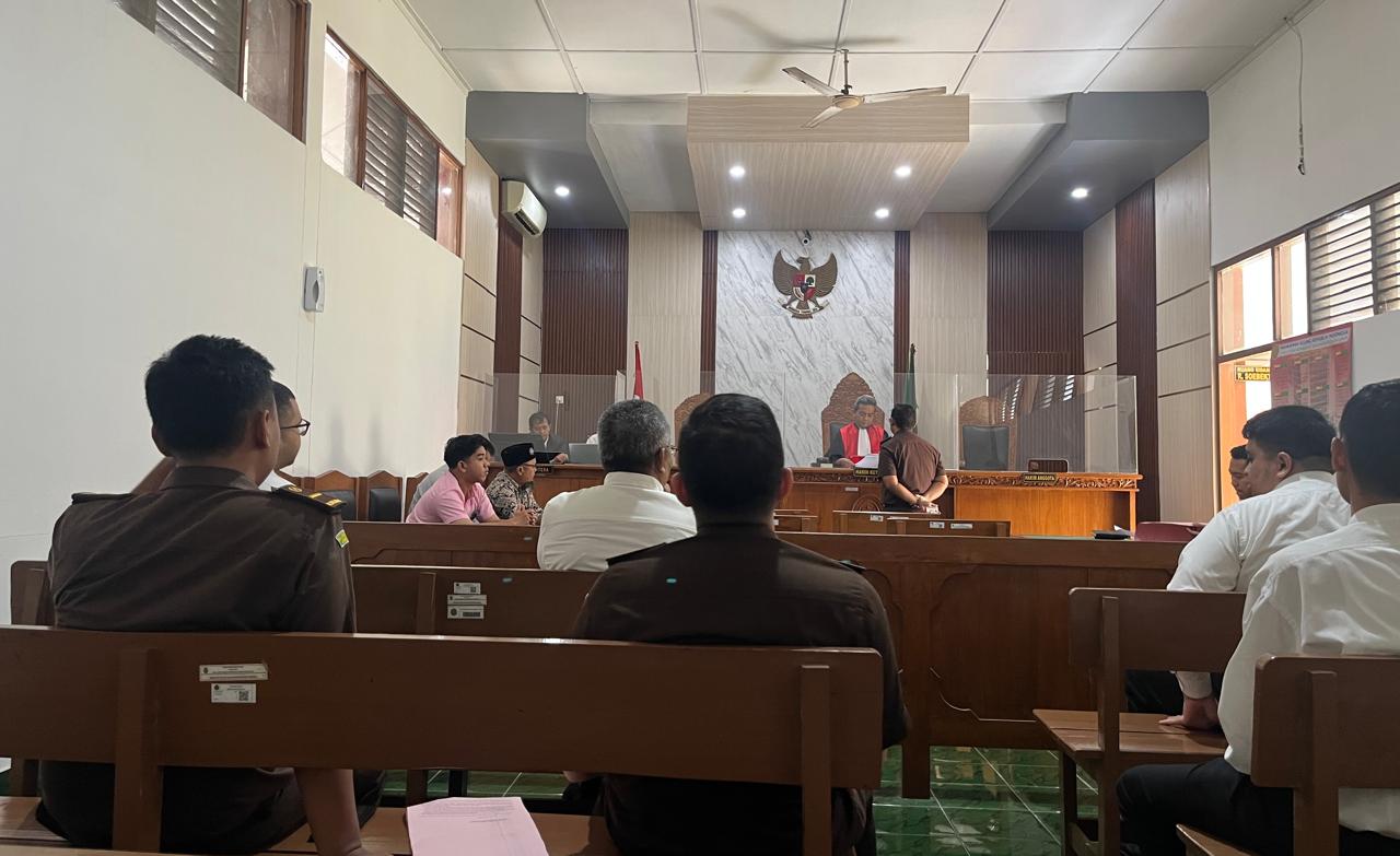 Ilustrasi sidang gugatan praperadilan terhadap Maryono, eks Direktur Percada Sukoharjo pada 2025 lalu. (Iwan Kawul/Radar Solo) 