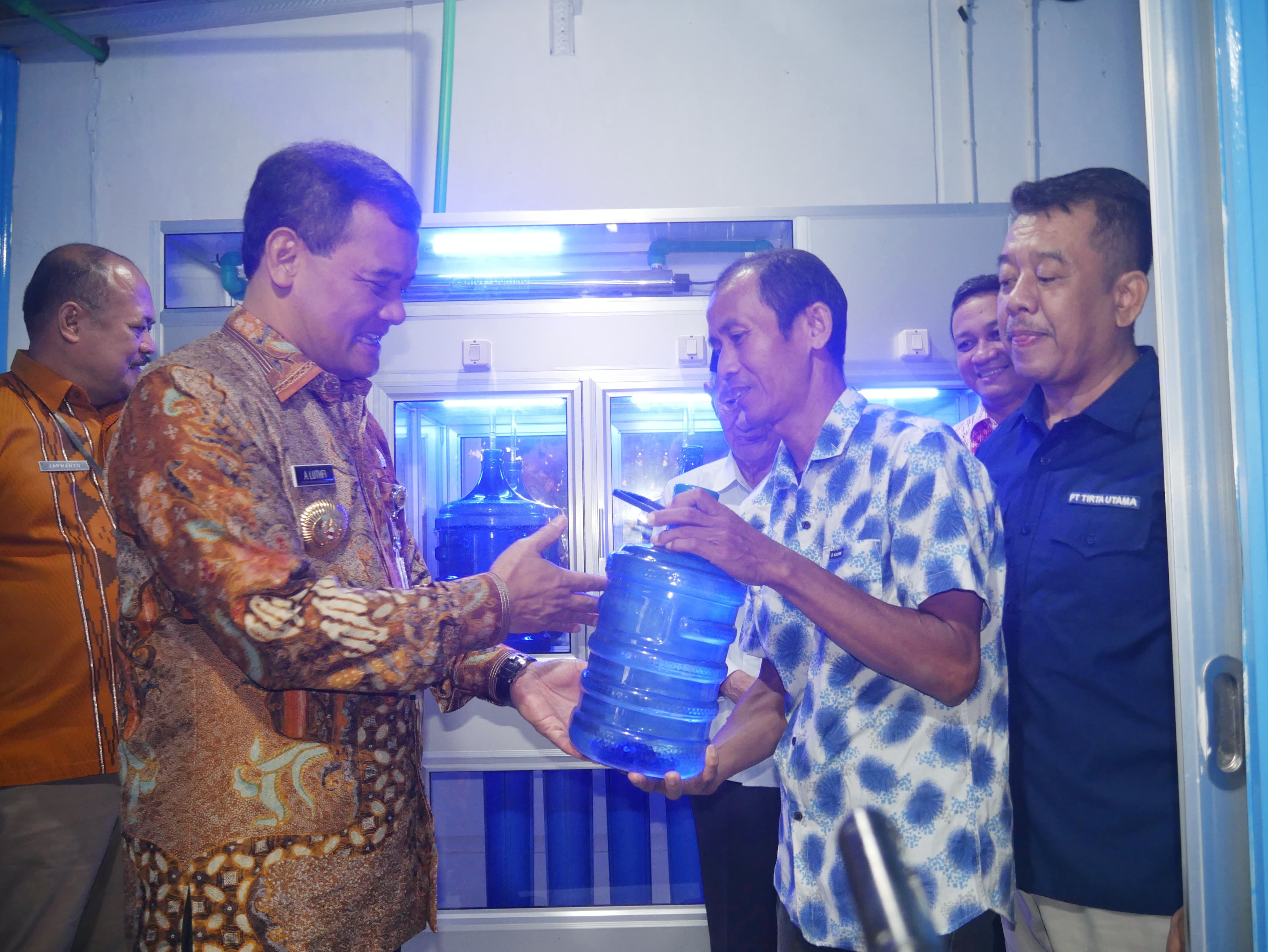 Program Desalinasi mengubah air payau menjadi air tawar yang higienis dan siap diminum. Mesin desalinasi tersebut diresmikan oleh Gubernur Jateng Ahmad Luthfi, Selasa (25/3/2025).