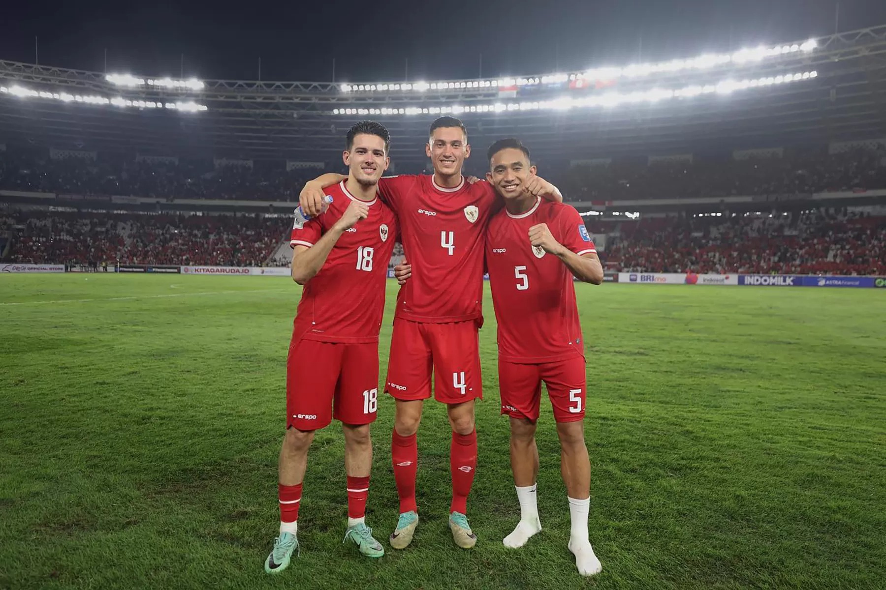 Trio bek Timnas Indonesia, Rizky Ridho, Jay Idzes, dan Justin Hubner, siap kembali beraksi melawan Bahrain di Kualifikasi Piala Dunia 2026.