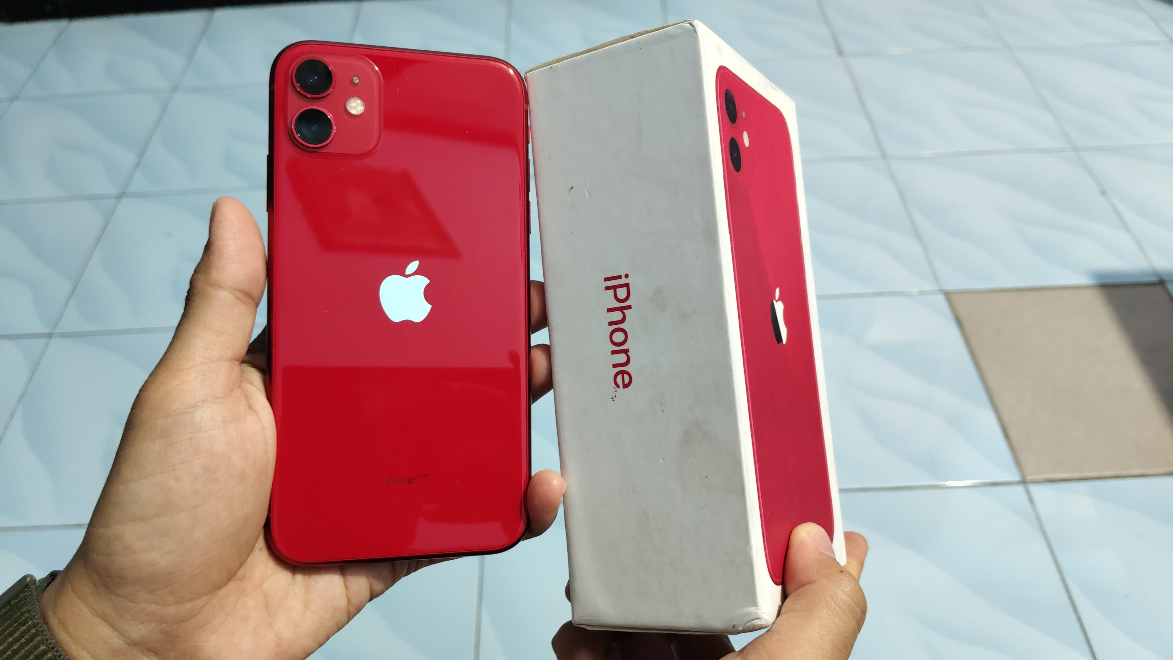 IPhone jadi salah satu yang penjualannya meningkat di momen jelang lebaran ini.