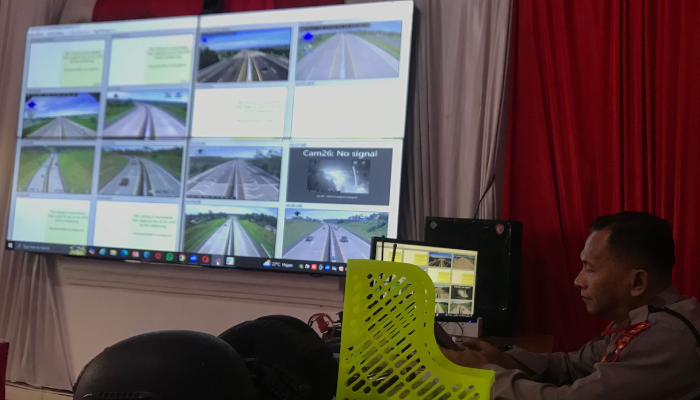 Pantauan arus mudik Lebaran lewat CCTV di Pos Pengamanan (Pos Pam) SiBoba Polres Boyolali, Dusun Banaran.