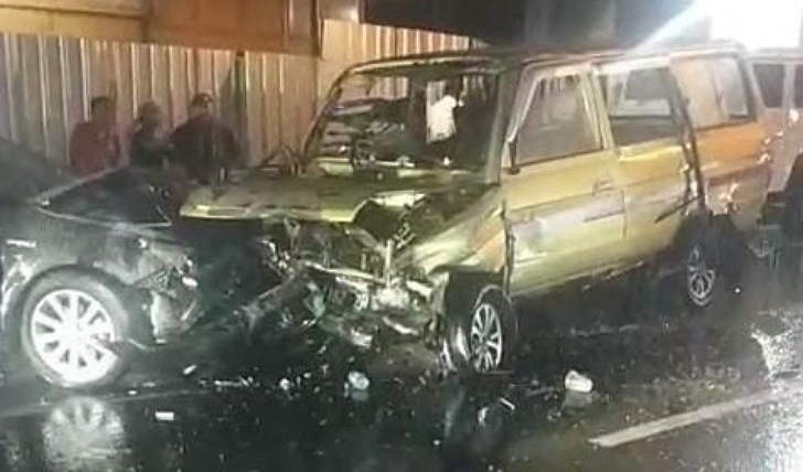 Kondisi mobil yang terlibat kecelakaan beruntun di Tawangmangu, Selasa (1/4) malam.