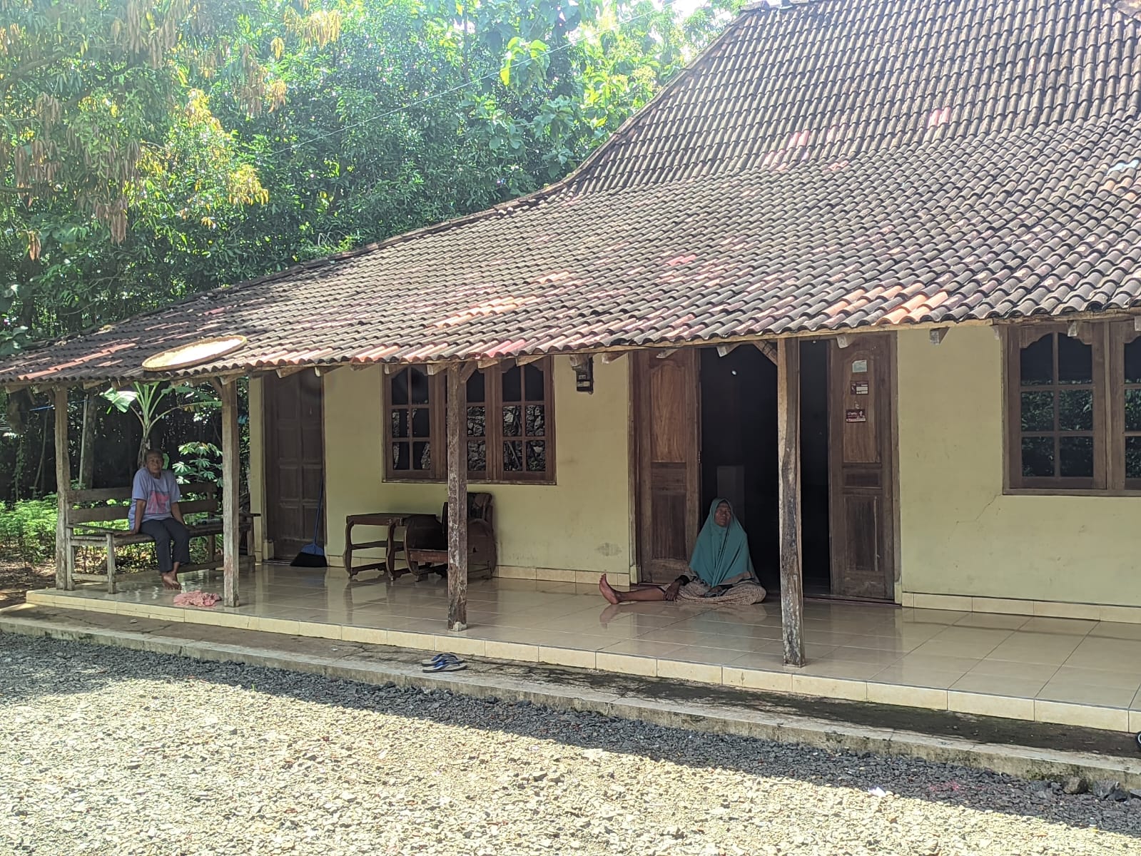 Rumah duka di Dusun Tangkluk, Desa Pare, Kecamatan Selogiri, Wonogiri, Jumat (4/4/2025).