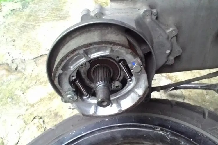 Rem Tromol Motor Matic Bunyi Berdecit, Begini Cara Mencegahnya