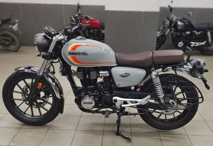 penampakan Honda CB350 H