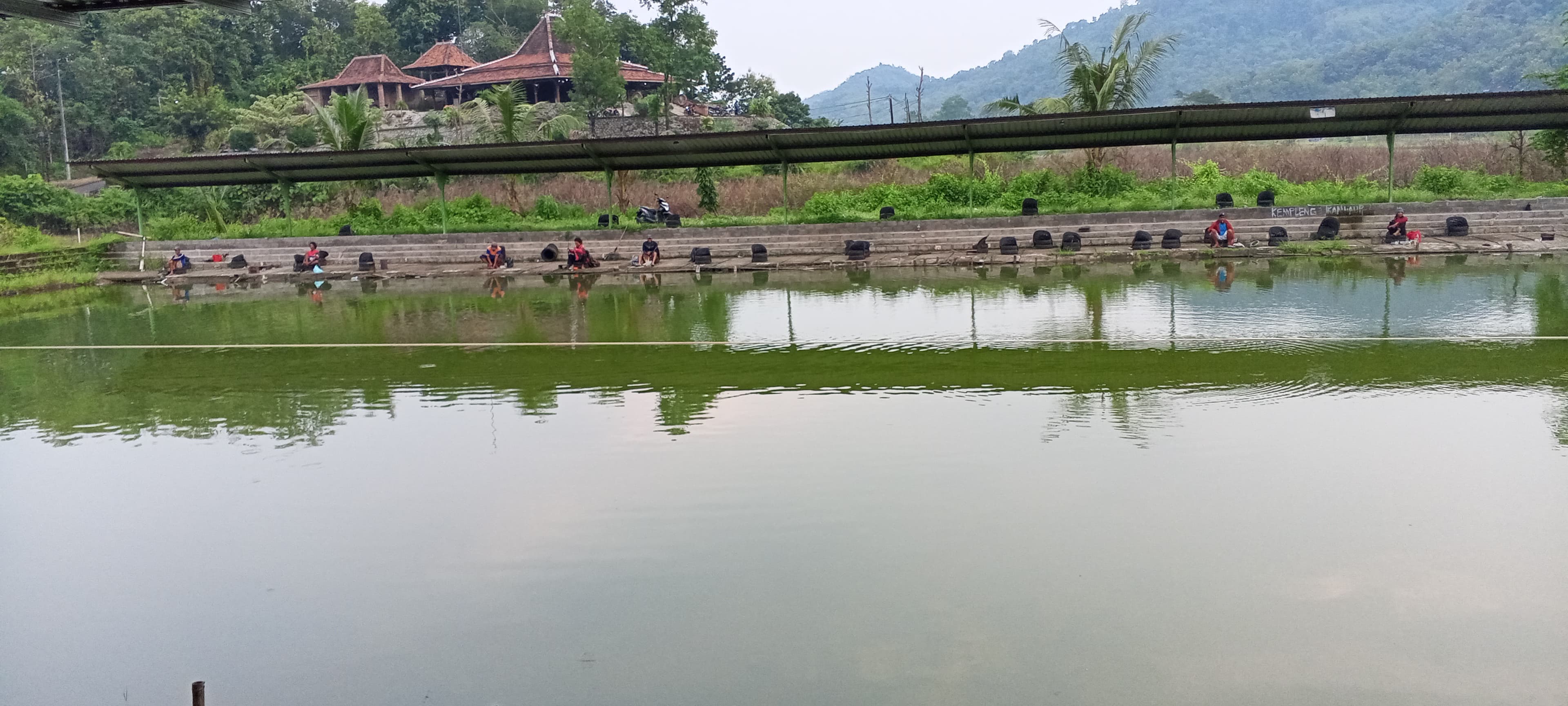 Kolam Pemancingan Lembayung Senja di Sukoharjo.