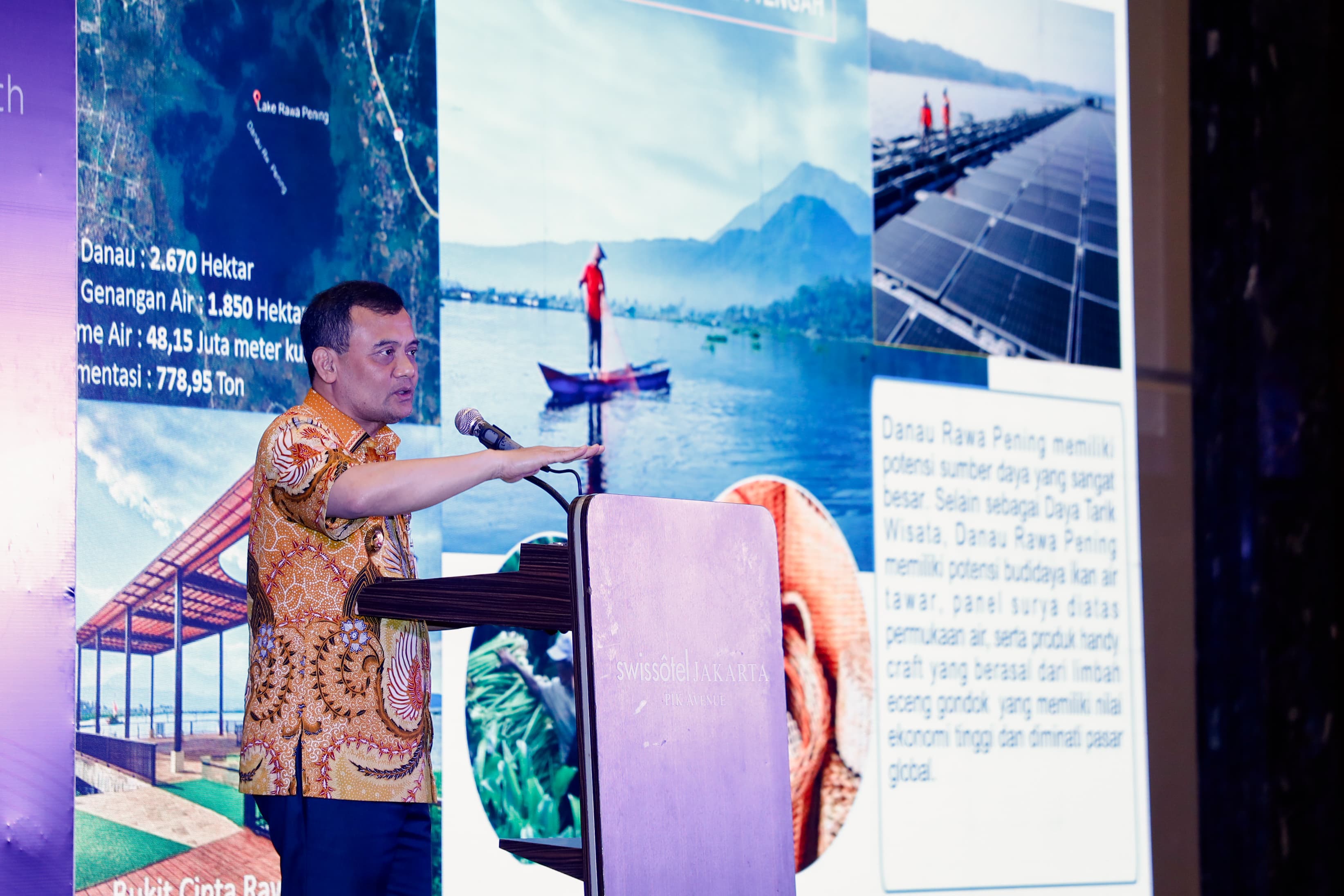 Gubernur Jateng Ahmad Luthfi beri paparan pada acara Indonesia Investment Summit yang berlangsung di Swissotel Pantai Indah Kapuk (PIK) Jakarta, Selasa (15/4/2025).