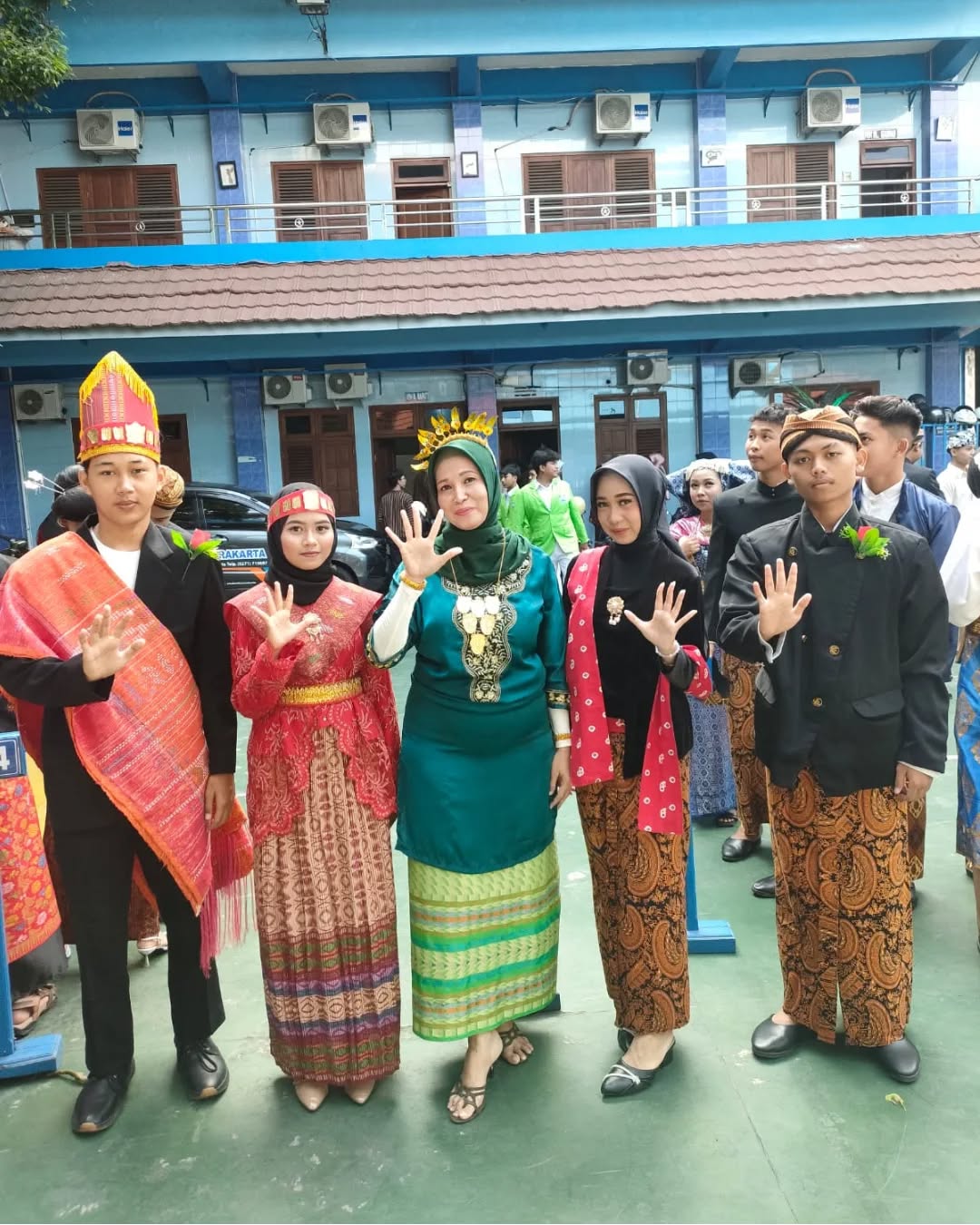 Rekomendasi tempat sewa kebaya di Solo