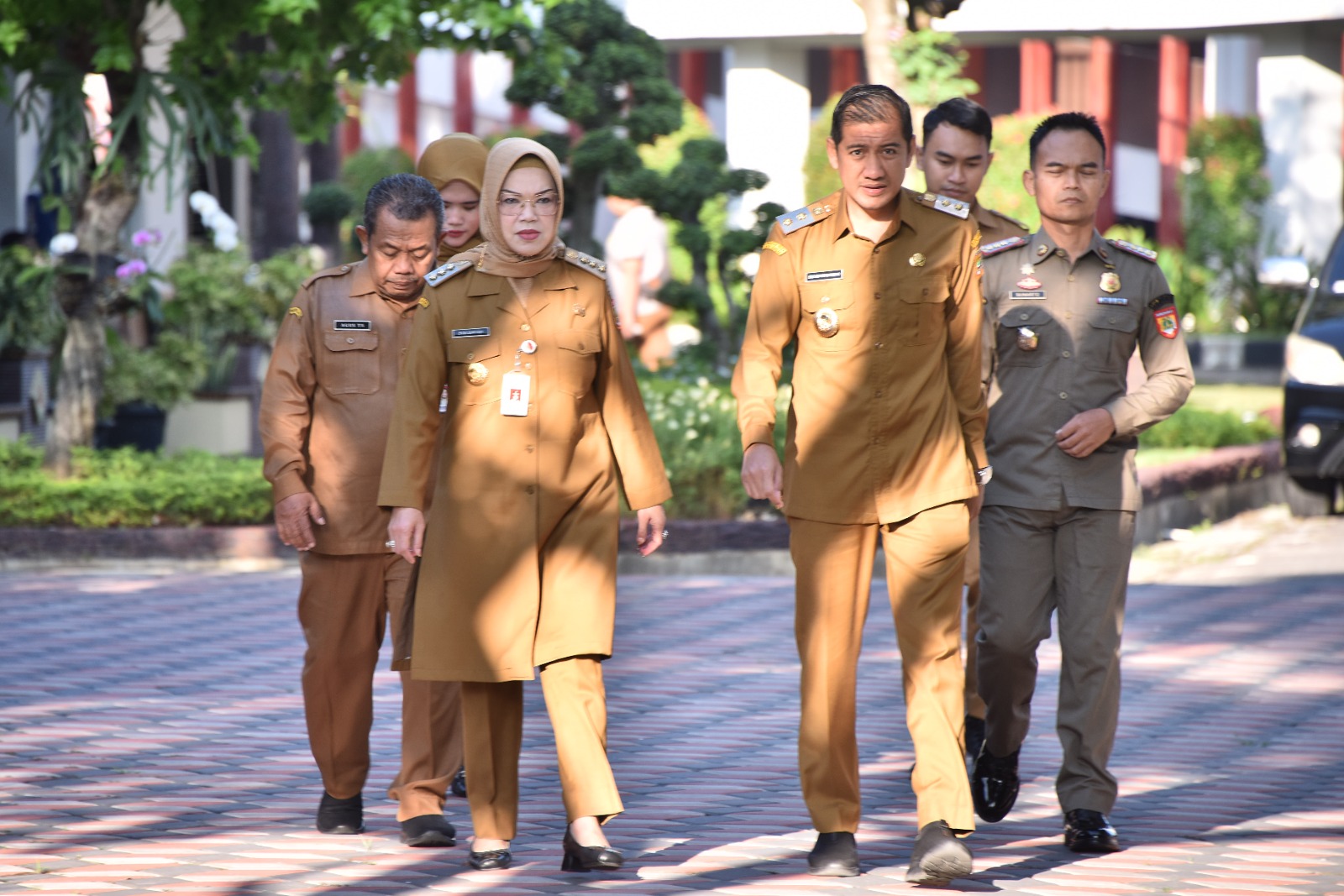 Bupati Sukoharjo Etik Suryani, menegaskan pentingnya peran bidan dalam menurunkan AKI dan AKB.