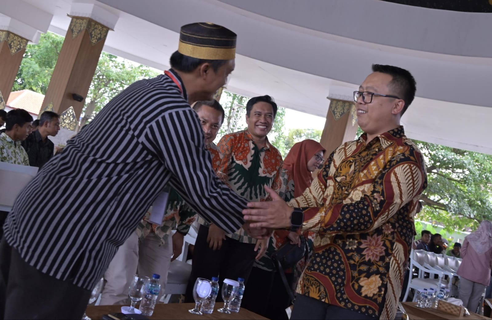 Wakil Bupati Karanganyar Adhe Eliana temui Himpunan Peternak Domba Kambing Indonesia (HPDKI) se-Solo Raya. (Rudi Hartono/Radar Solo)