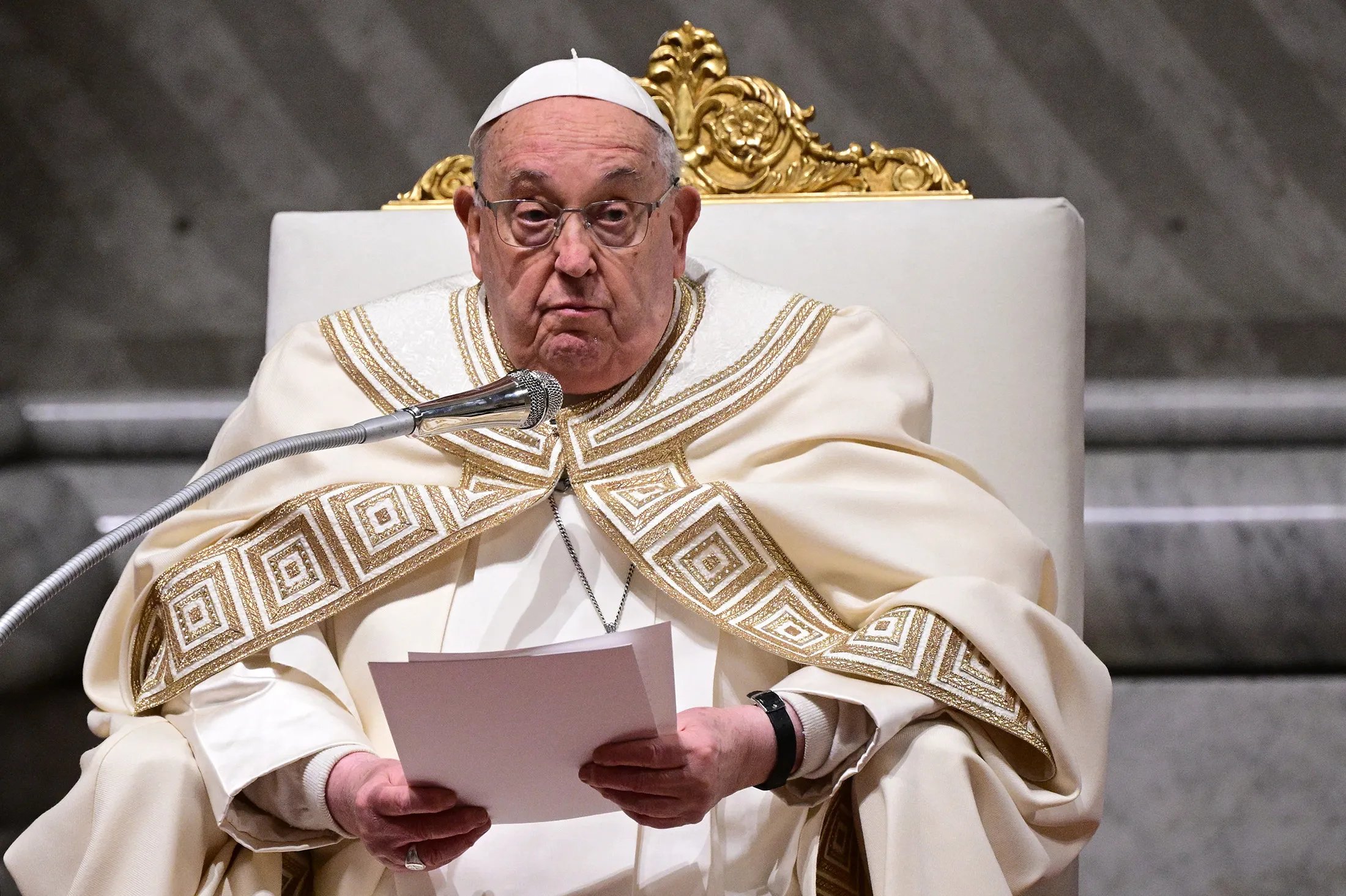 Paus Fransiskus, pemimpin tertinggi Gereja Katolik sedunia, meninggal dunia pada Senin pagi, 21 April 2025