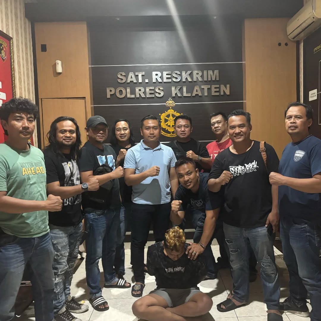 Tim Satreskrim Polres Klaten membekuk pelaku percobaan perampokan sopir taksi online di Kecamatan Karangnongko. Korbannya mengalami luka sayatan leher. (Dokumentasi Satreskrim Polres Klaten)