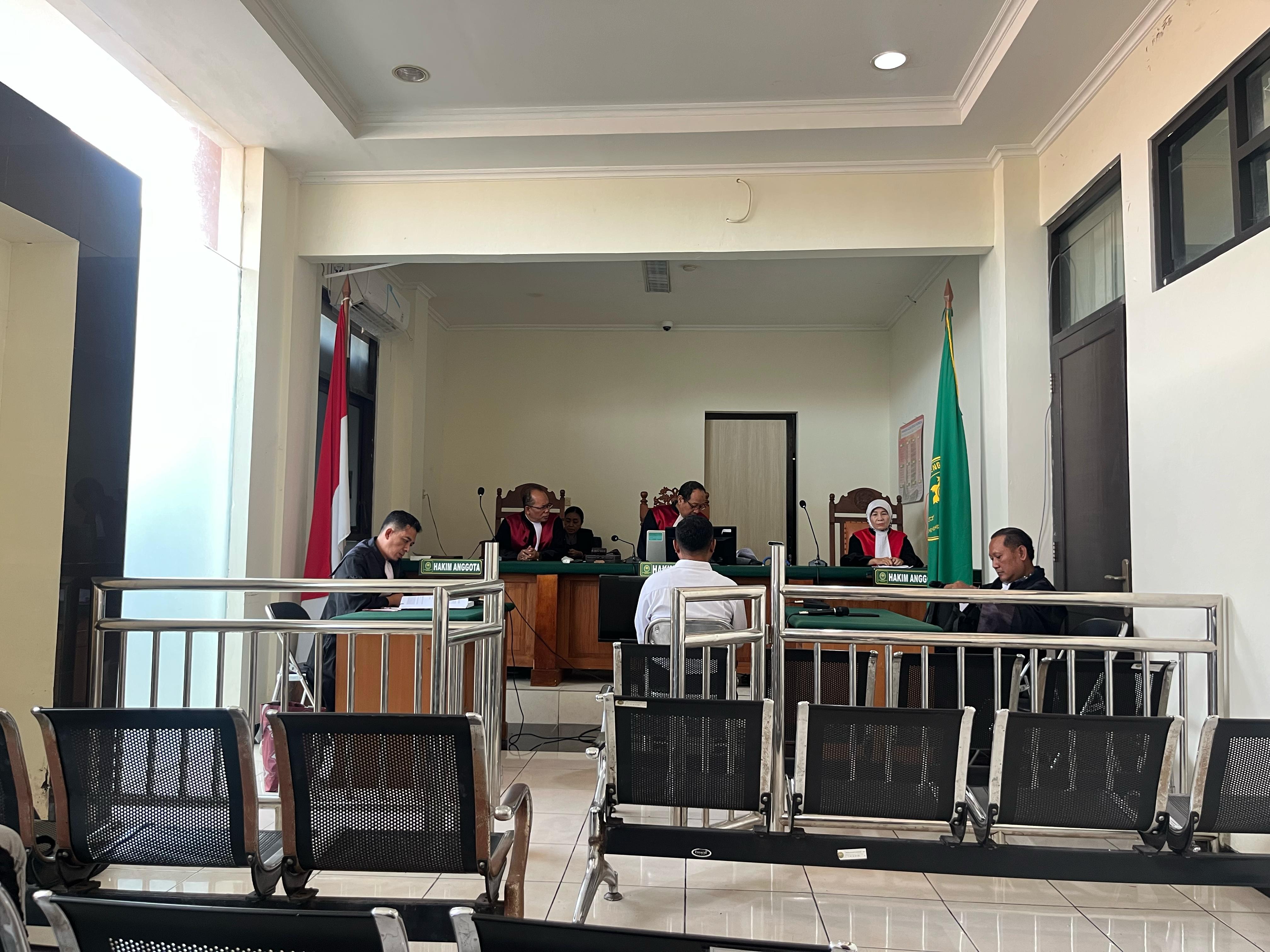 Sidang vonis eks mantri bank pelat merah di Wonogiri yang terlibat kasus korupsi Rabu (23/4/2025).