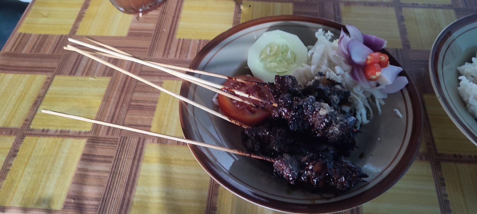 Sate Jaran Mbah Jempling yang hanya ada di Desa Jirapan, Kecamatan Masaran, Sragen. (Ahmad Khairudin/Radar Solo)