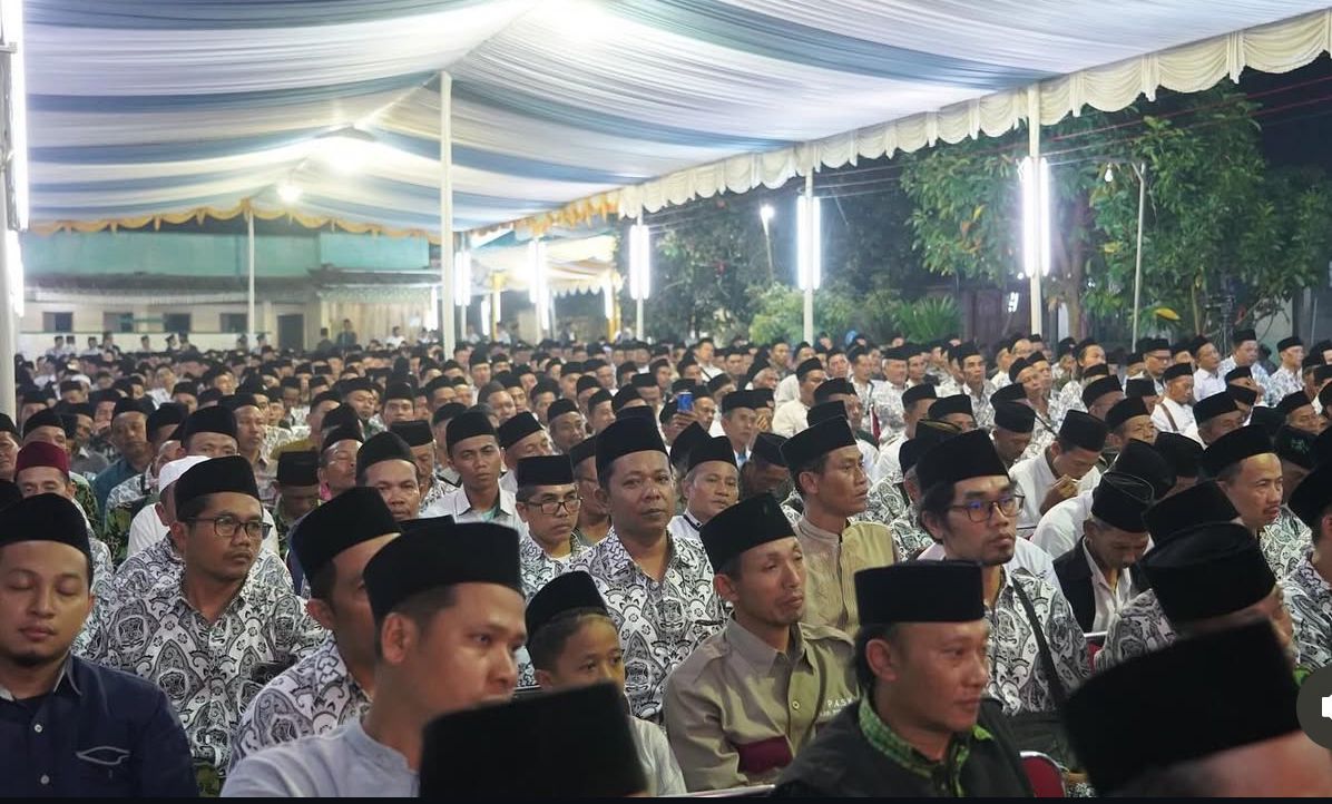 Peserta Halalbihalal Akbar P4SK di Pondok Pesantren Al Anwar, Sumpiuh, Banyumas.