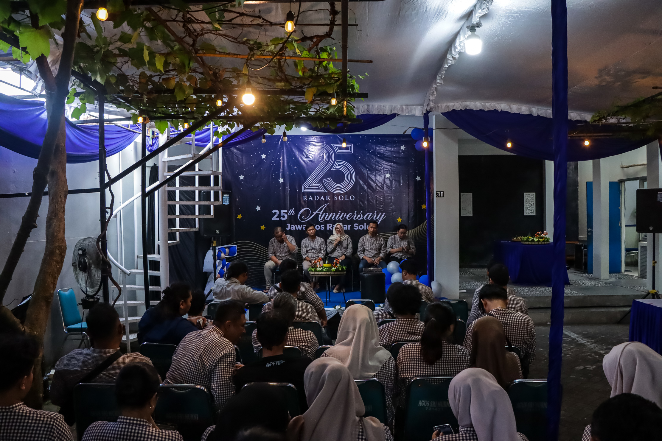 RAPAT INTERNAL KARYAWAN