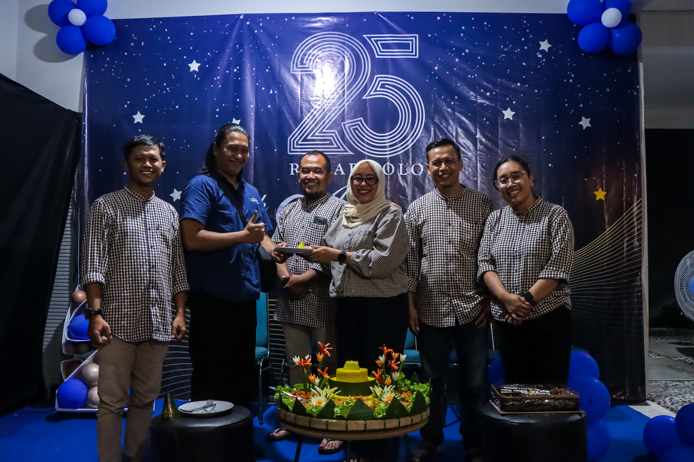 SYUKURAN POTONG TUMPENG