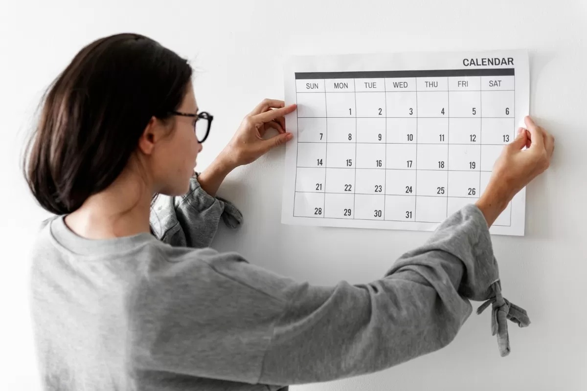 Ilustrasi kalender bulan Januari 2025.