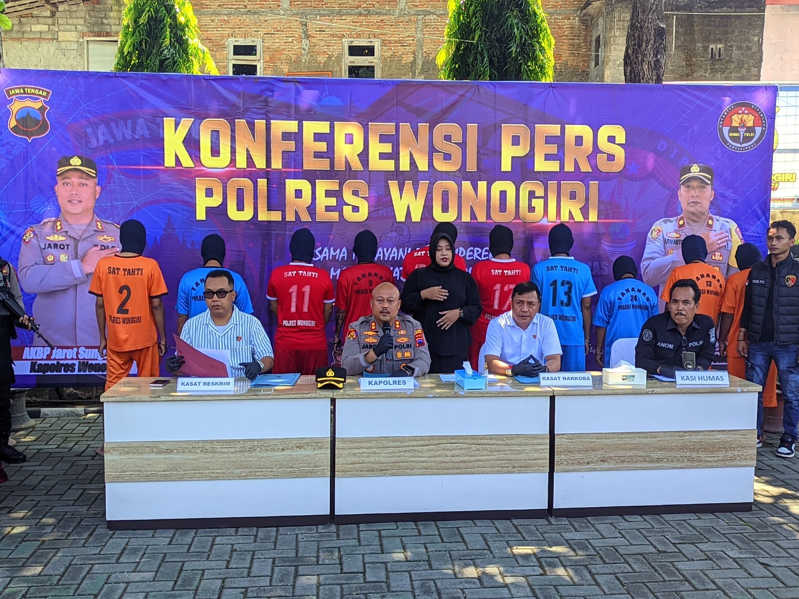 Kapolres Wonogiri AKBP Jarot Sungkowo beri keterangan beragam kasus yang ditangani, Selasa (29/4/2025). Salah satunya kasus asusila.