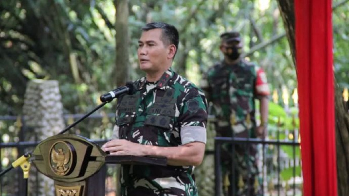 Letjen TNI Kunto Arief Wibowo yang merupakan putra dari Wakil Presiden ke-6 Republik Indonesia Try Sutrisno dmutasi Jadi Stafsus KSAD
