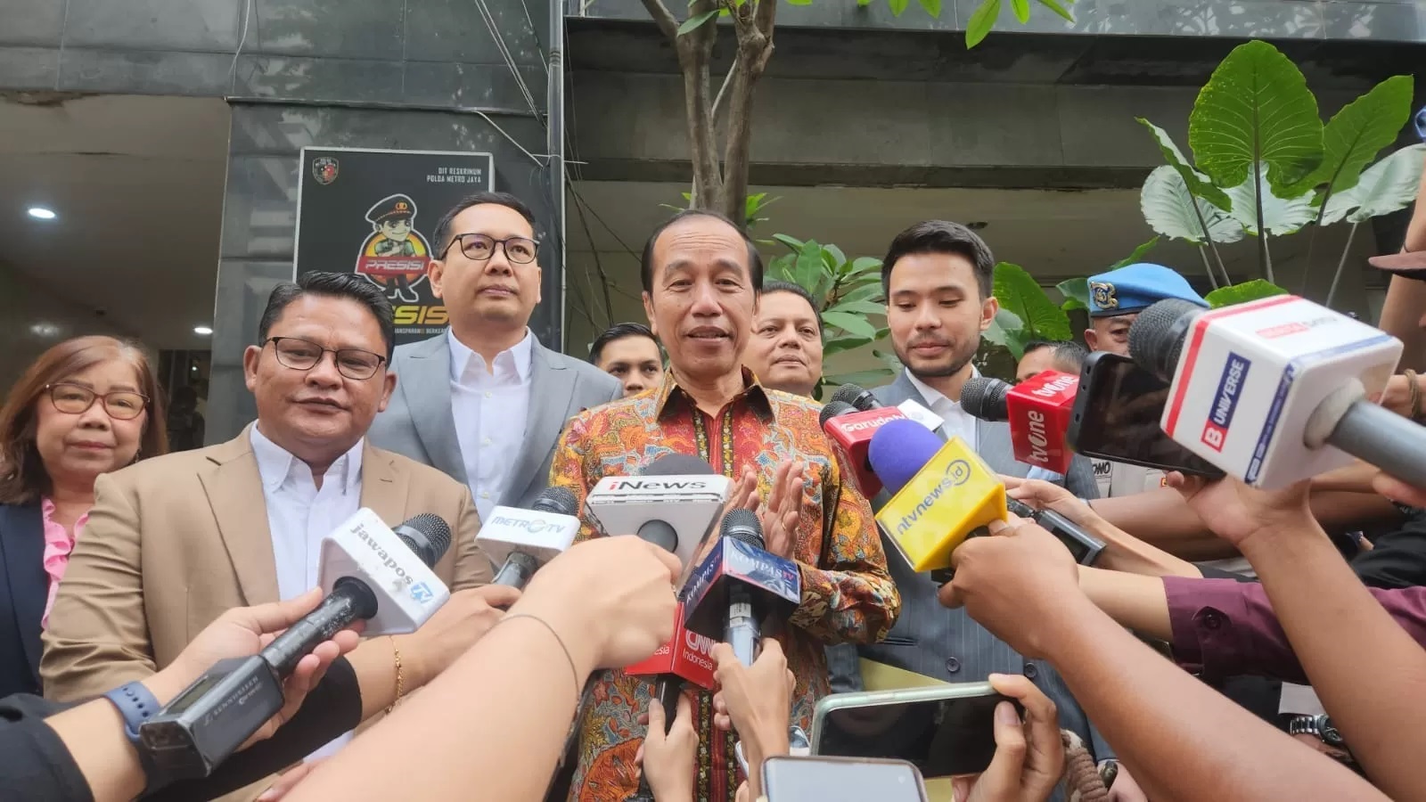 Jokowi Datangi Polda Metro Jaya, Ini 5 Orang yang Dipolisikan Joko Widodo Terkait Ijazah Palsu