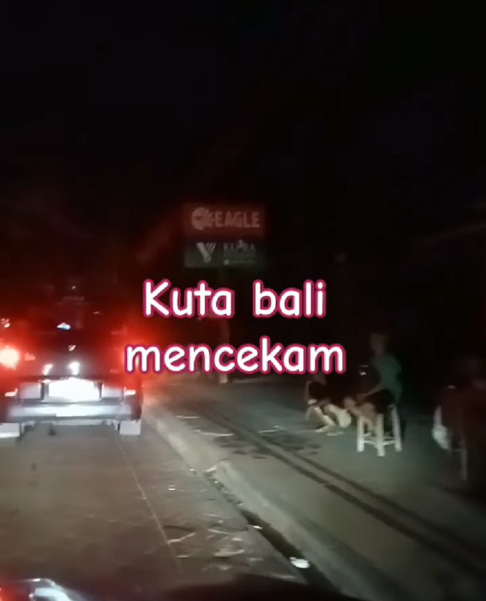 Video kondisi kawasan Kuta Bali yang gelap gulita diunggah akun @james-bali di YouTube, Jumat (2/5/2025).