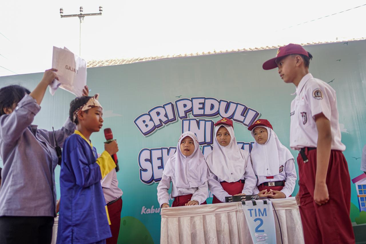 Melalui program BRI Peduli Ini Sekolahku, BRI berperan aktif meningkatkan kualitas pendidikan.