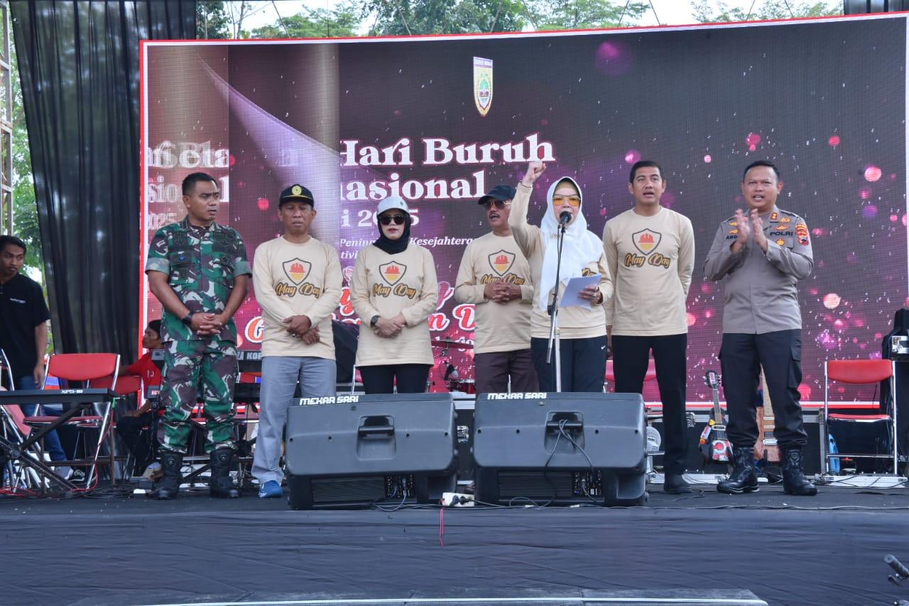 Unsur Forkompimda Sukoharjo beri dukungan pengembangan karir yang berkelanjutan bagi para pekerja. Termasuk peluang untuk belajar dan berkembang di tempat kerja.