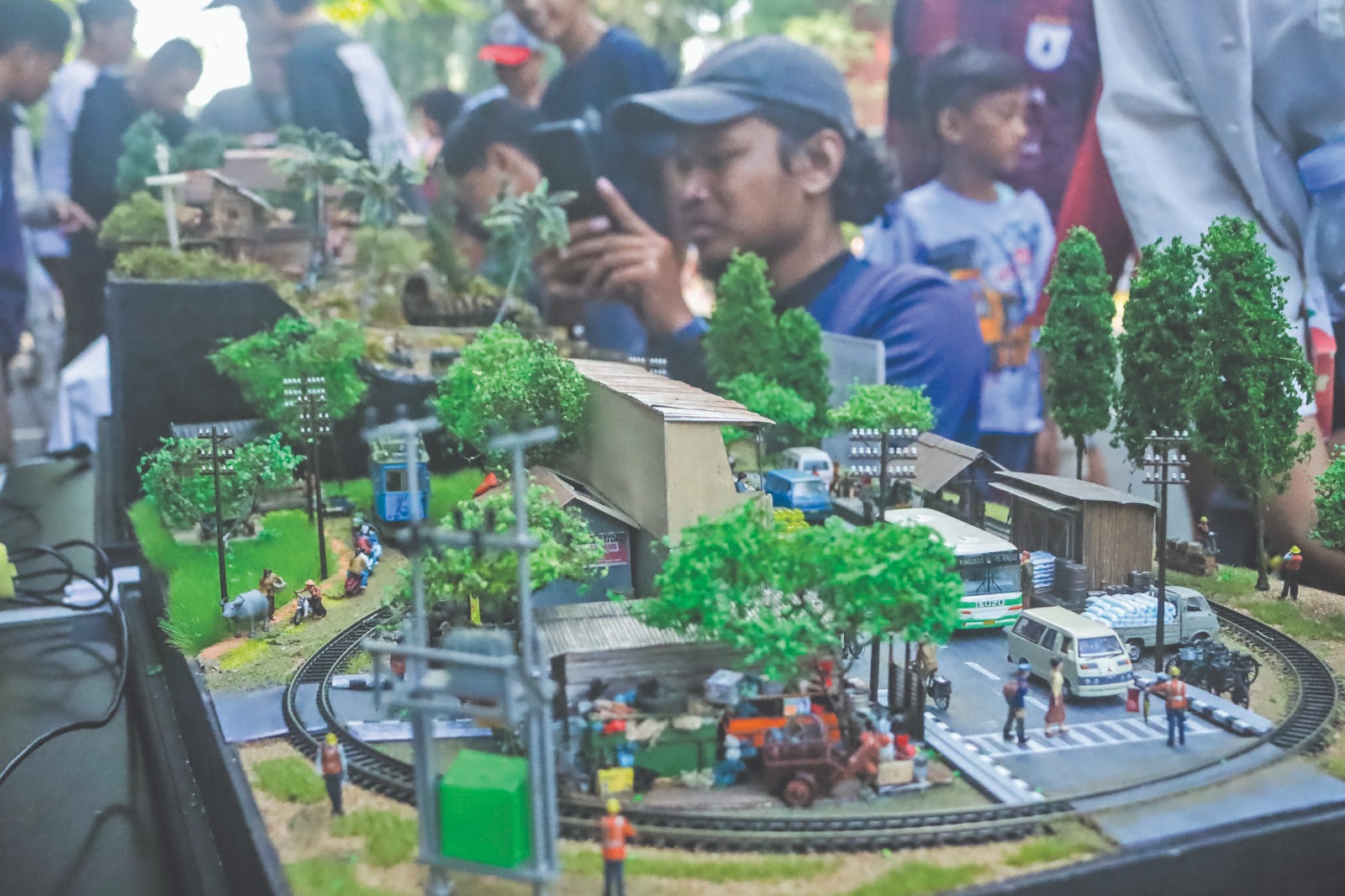 UNIK: Diorama yang dipamerkan di event Solo Car Free Day Jalan Slamat Riyadi, Minggu pagi (4/5/2025).