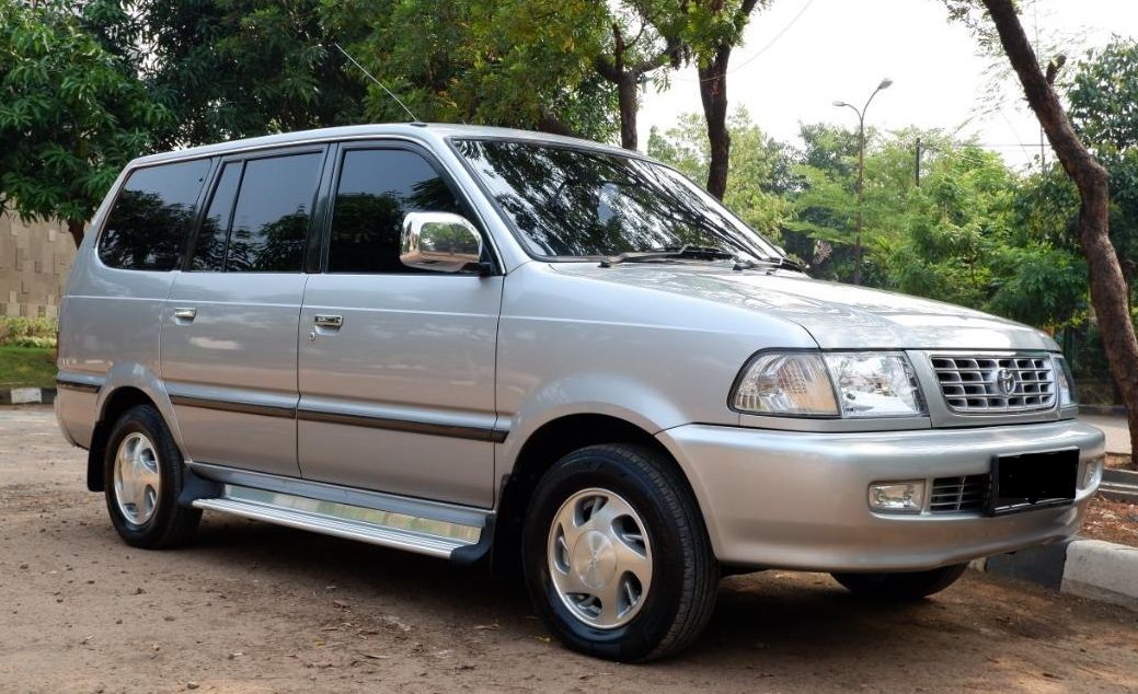 Toyota Kijang Kapsul LGX 2000: MPV Tangguh yang Tetap Dicari