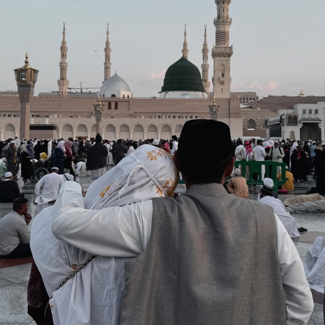 Aslikh Rina Ulyaddin yang sering disapa Ning pun membagikan obrolan bersama Gus Alam di Masjid Nabawi