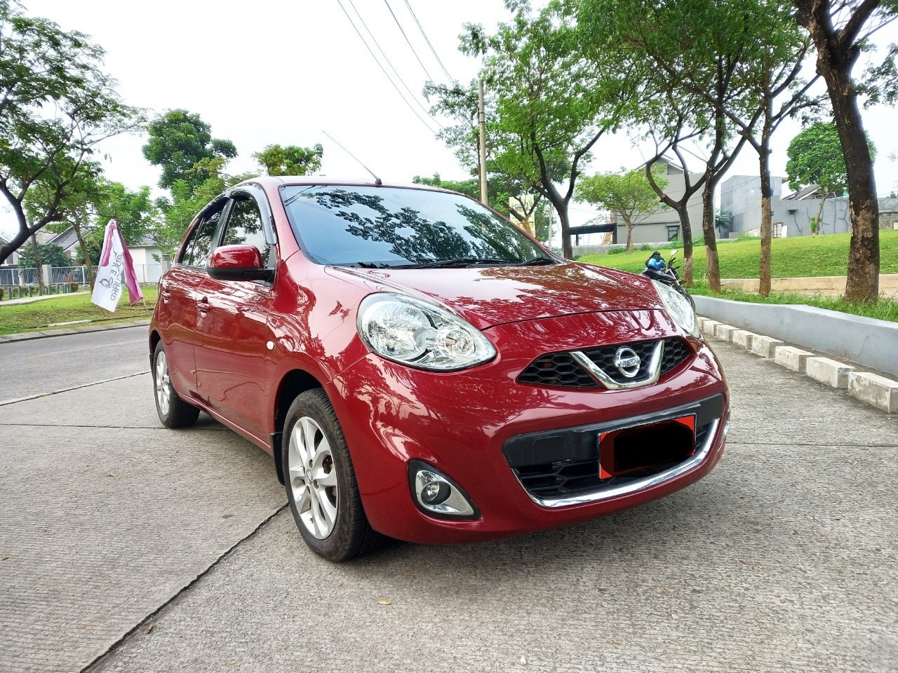 Nissan March