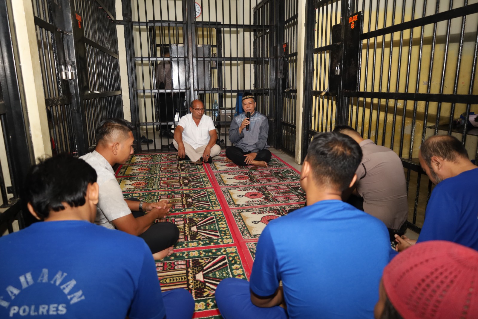 Satuan Perawatan Tahanan dan Barang Bukti (Sat Tahti) Polres Sukoharjo gelar binrohtal untuk tahanan, Rabu (7/5).