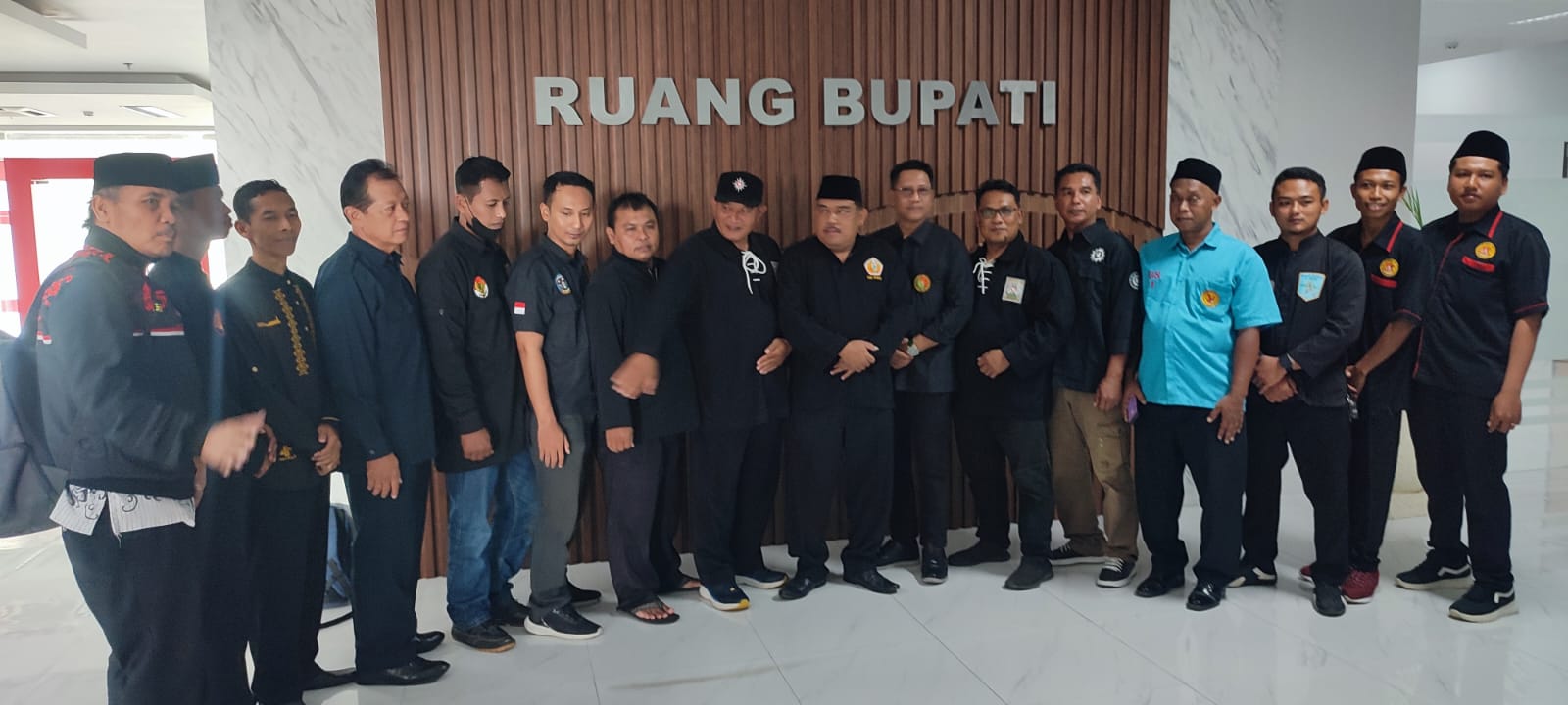 Forum Komunikasi Perguruan Silat Sragen (FKPSS) bertemu dengan bupati Sragen membahas komunikasi antar perguruan silat. (Ahmad Khairudin/Radar Solo)